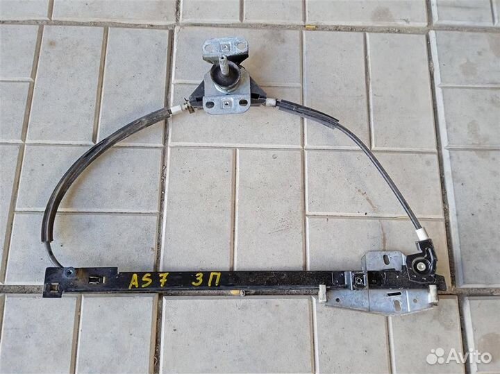 Стеклоподъемник механ. задний правый VW Passat B4