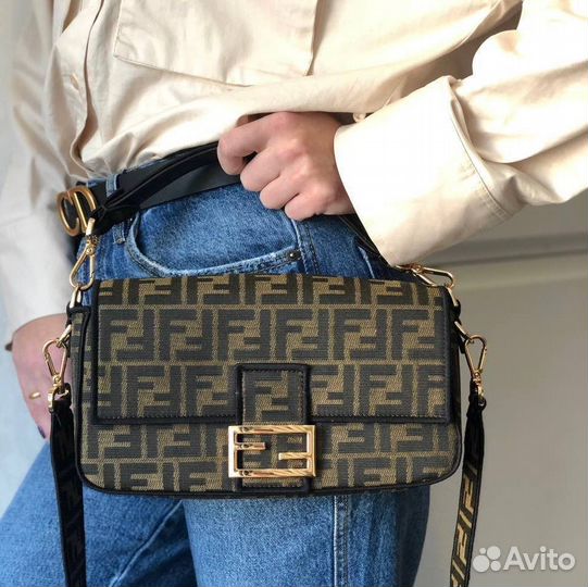 Сумка Fendi Кроссбоди на плечо