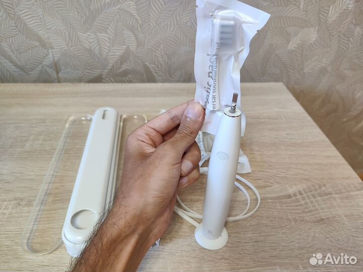 Электрическая зубная щетка Oclean SE