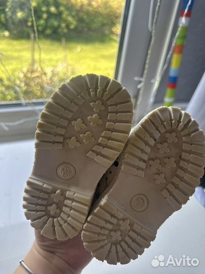 Ботинки для девочки 19