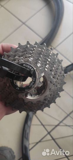 Кассета 11ск. И две покрышки 700х33