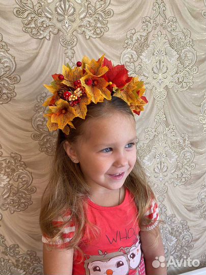 Много украшений на праздник осени