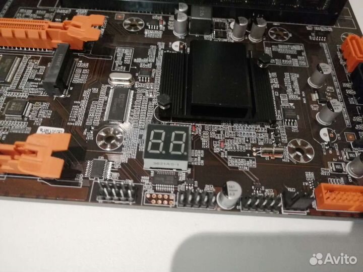 X79 dual e5 2640v2 x2 16 ядер 32 потока TB:2.5ghz