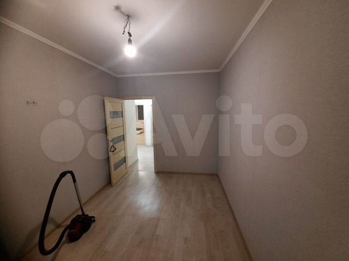 2-к. квартира, 54 м², 1/4 эт.