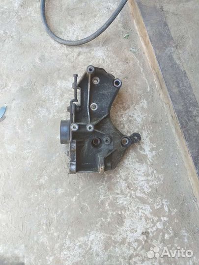 Кронштейн генератора рено логан меган 2 к4м