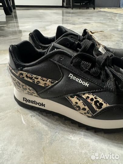 Кроссовки reebok новые 19см