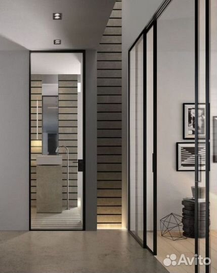 Скрытые межкомнатные двери со стеклом