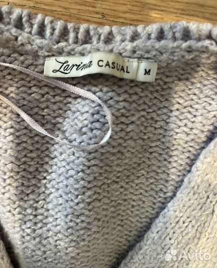 Свитер шерстяной женский