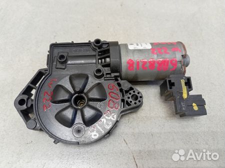 Моторчик люка A1769063700