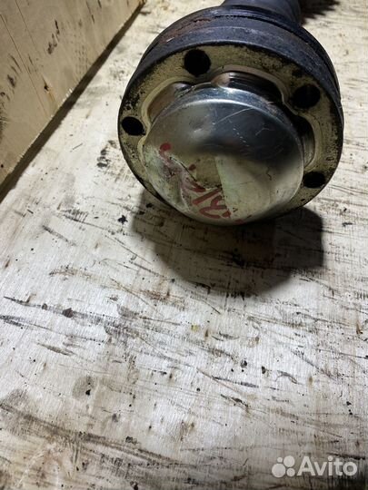 Приводной вал левый Fabia 1 1,9 дизель МКПП P79