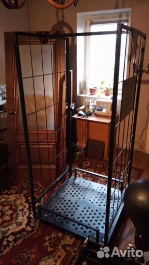 Тележка железная на колесиках