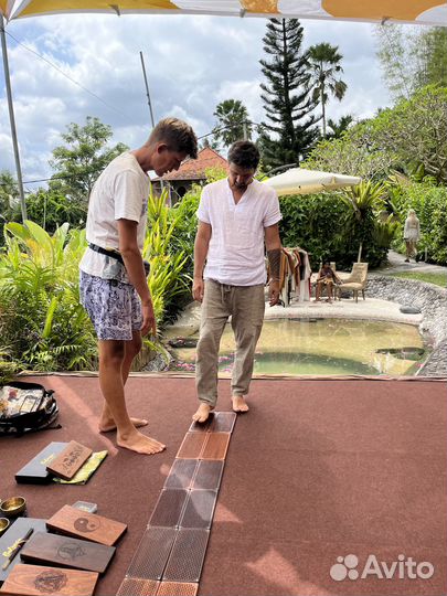 Гвоздестояние, массаж поющими чашами, Soundhealing