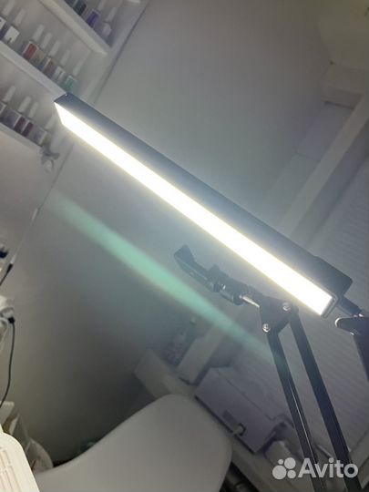 Лампа настольная для маникюра