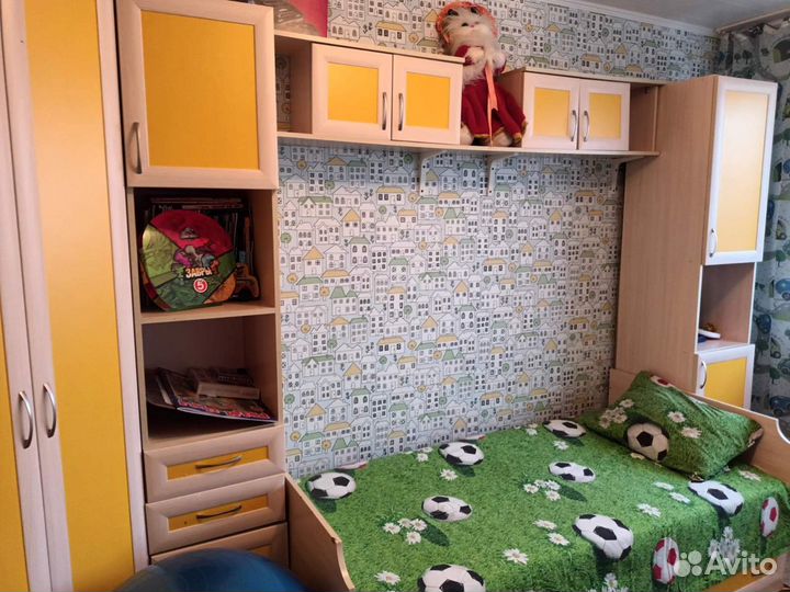 Детская стенка с кроватью, шкафом и ящиками
