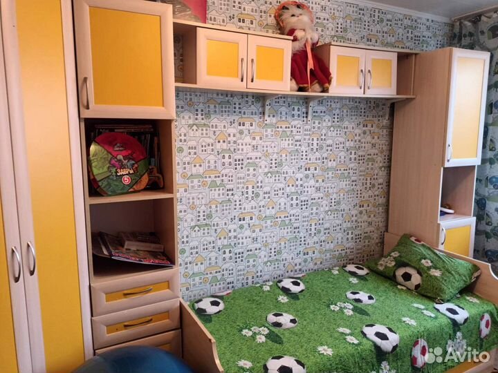 Детская стенка с кроватью, шкафом и ящиками