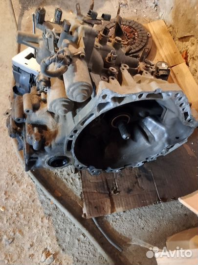 Продам на тойоту королла коробку передач робот