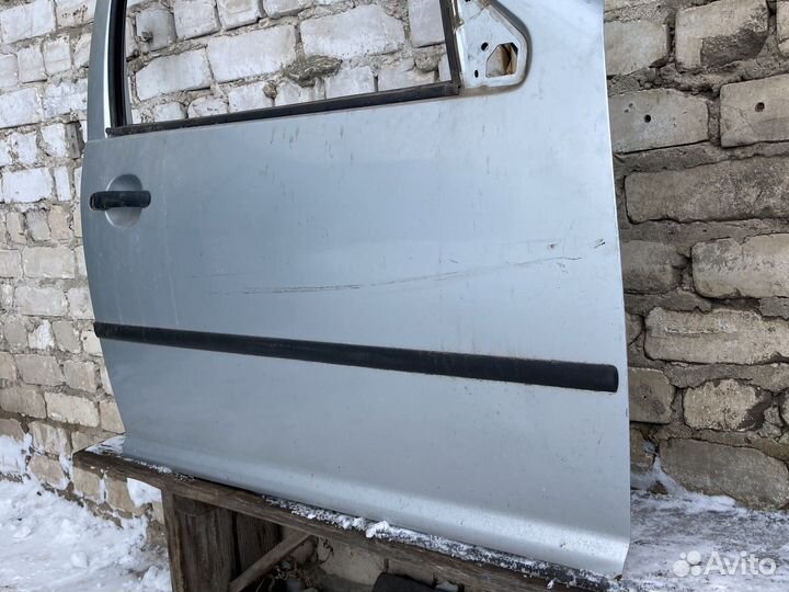 Передняя правая дверь фольксваген гольф 4