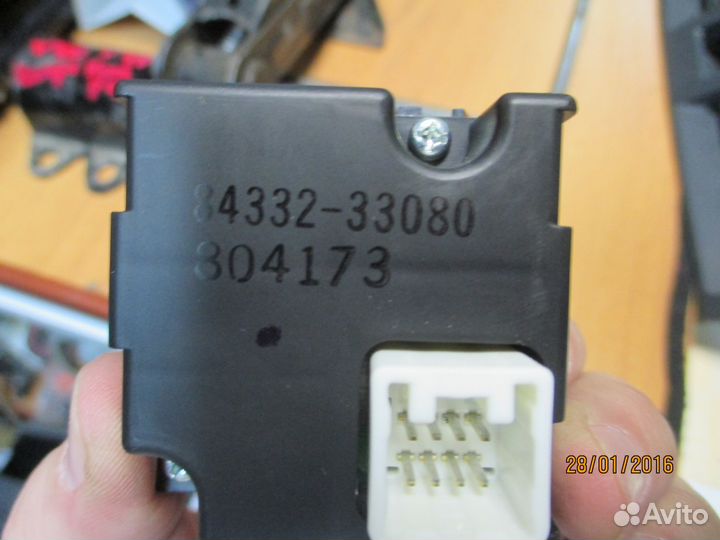 Кнопка аварийной сигнализации для Toyota Camry V40