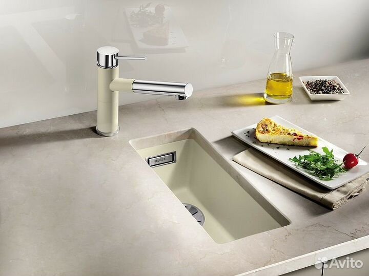 Кухонная мойка Blanco Subline 160-U 523400 Белая