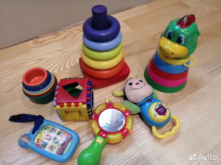 Игрушки для ребенка (подвесные, прорезыватели)