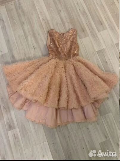 Нарядное праздничное платье 134-140 размер