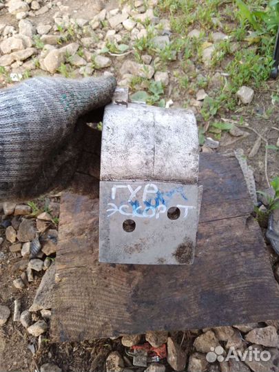 Кронштейн гур Ford Escort