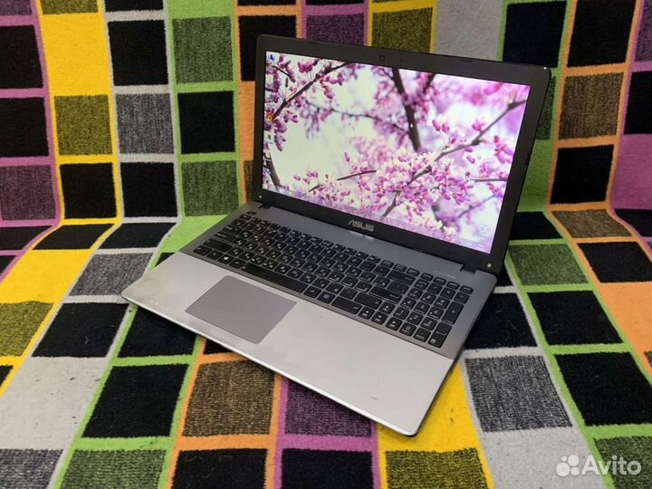 Ноутбук asus X550CC