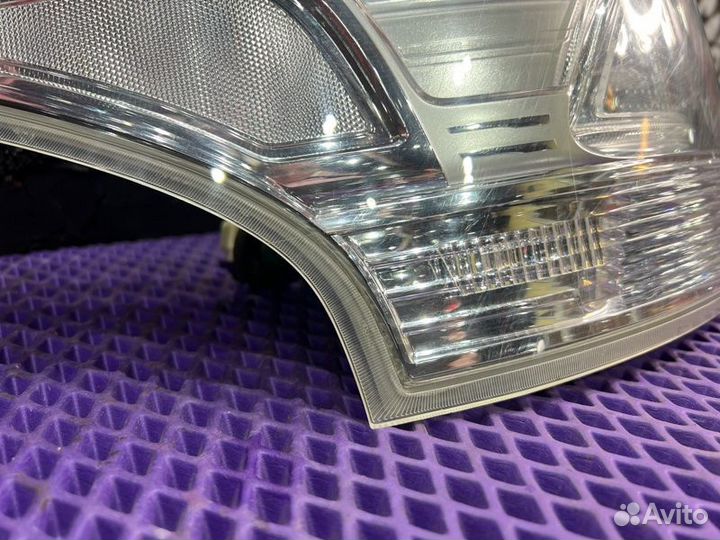 Стоп-сигнал левый Mitsubishi Outlander