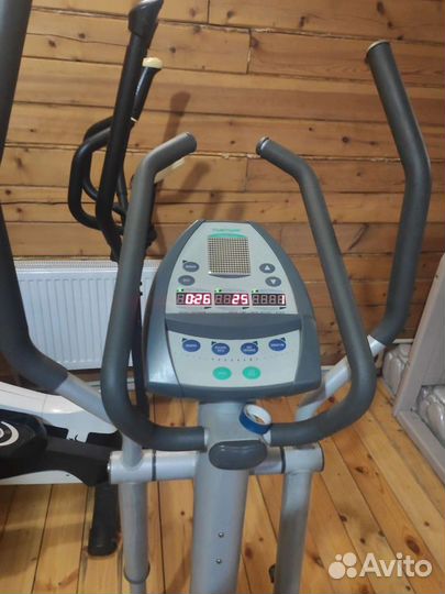 Эллиптический тренажер