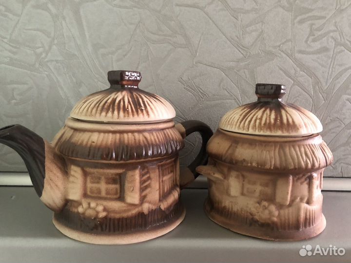 Набор чайник и сахарница