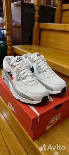 Кроссовки Nike 37.5 размер оригинал