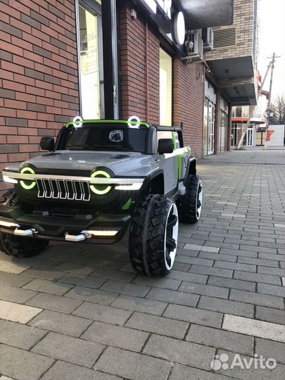 Детский электромобиль