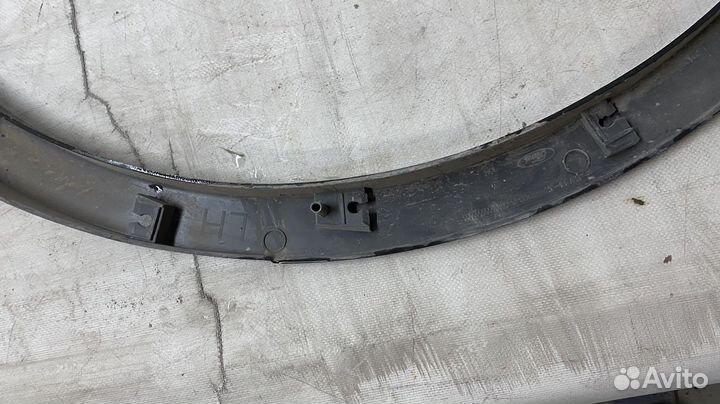 Накладка крыла задняя левая ford kuga2
