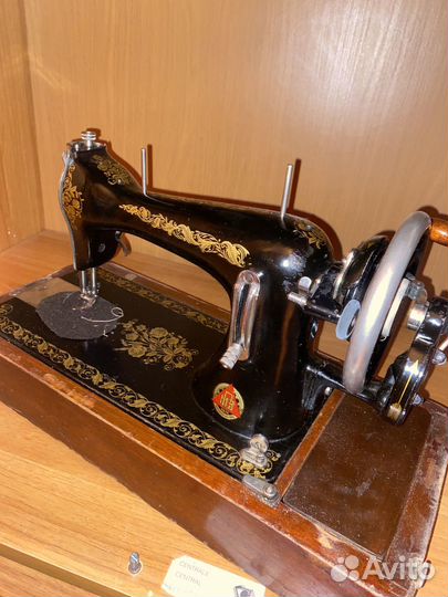 Швейная машина Подольск ручная