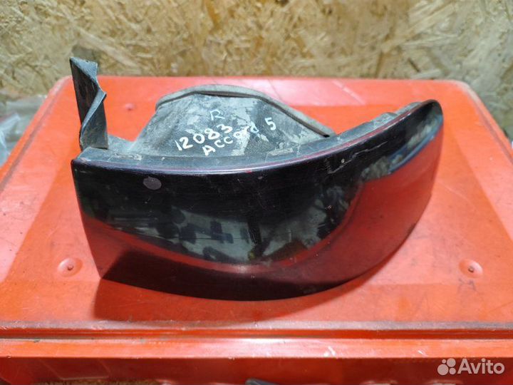 Фонарь задний правый Honda Accord седан 1995