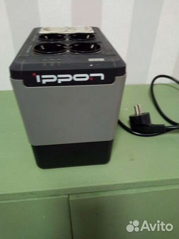 Источник бесперебойного питания UPS ippon