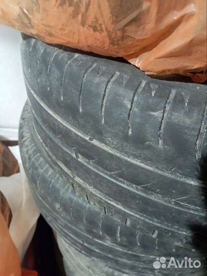 Michelin  Defender XT 215/55 R16