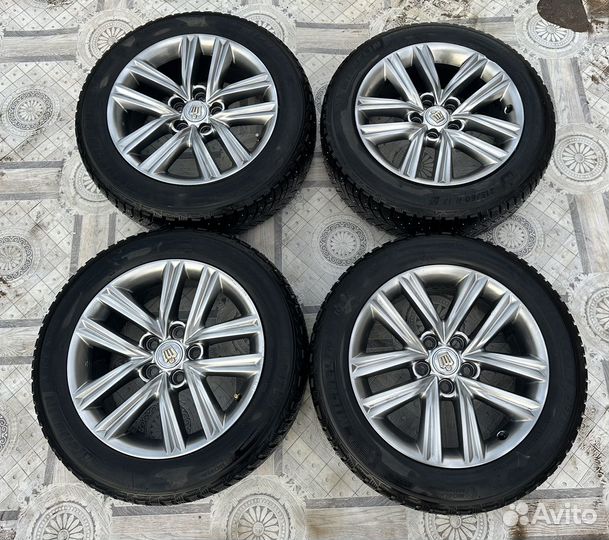 Колеса Toyota Crown R17 5x114.3 Michelin 215/60