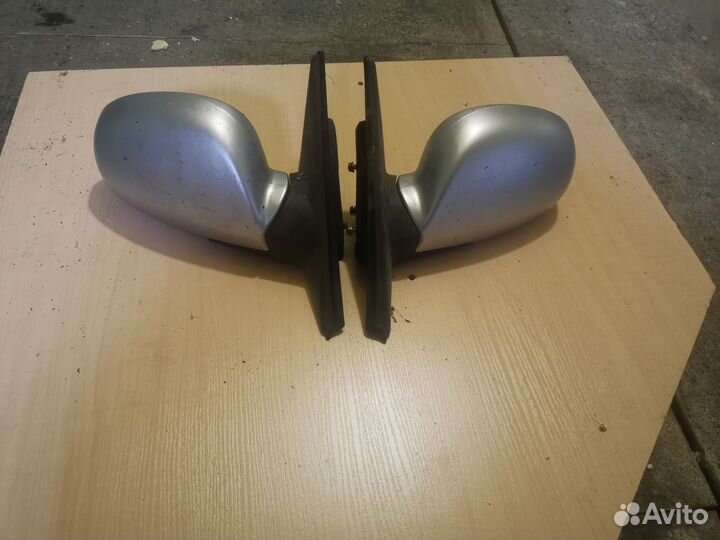 Hyundai accent зеркало