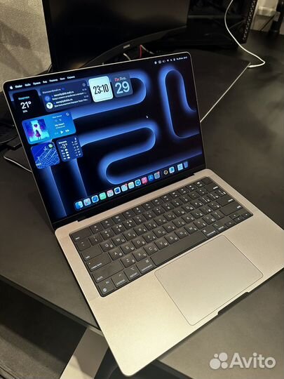 Macbook pro 14 m3 8 512