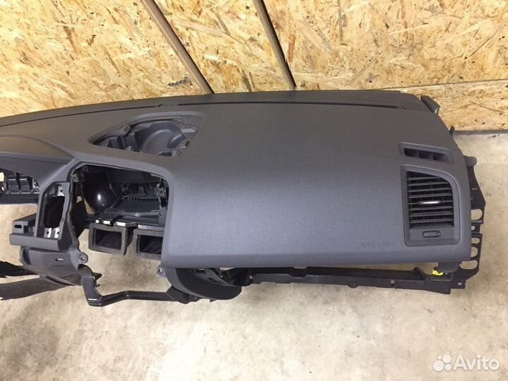 Торпедо панель Volvo XC60 вольво хс60