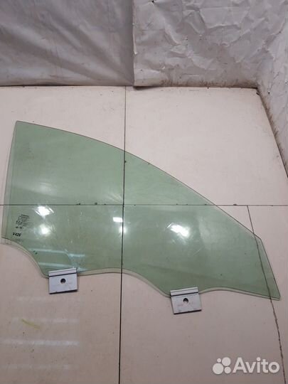 Стекло двери (переднее, правое) (Volvo XC60 II)