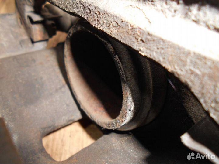 Суппорт передний правый Hyundai Accent I 1994-2000