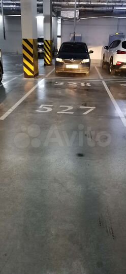 Машиноместо