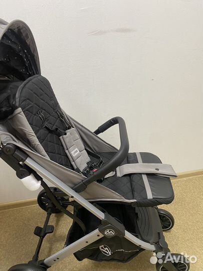 Новая в наличии прогулочная коляска