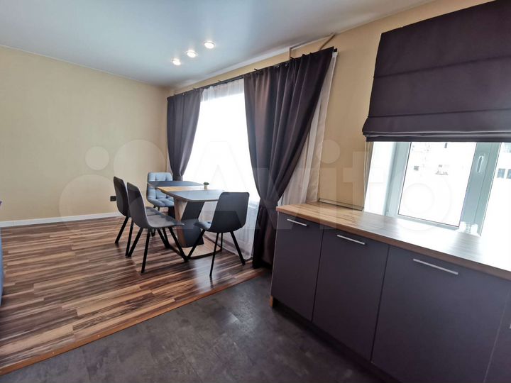 2-к. квартира, 55 м², 1/5 эт.