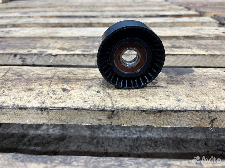 Ролик обводной навесного оборудования Bmw 7 E38