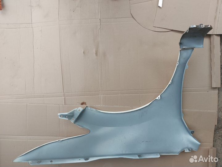 Крыло переднее белое Honda accord 8
