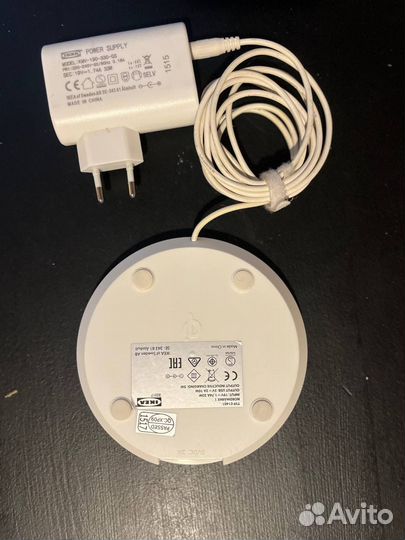 Безпроводная зарядка для телефона IKEA