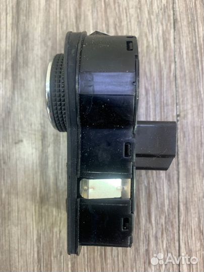 Переключатель света Opel Astra J универсал 2012